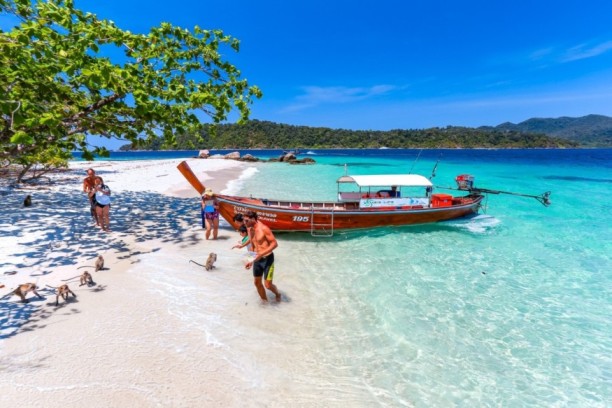 Join Trip Snorkeling Lipe Island: Inside & Outside Zone